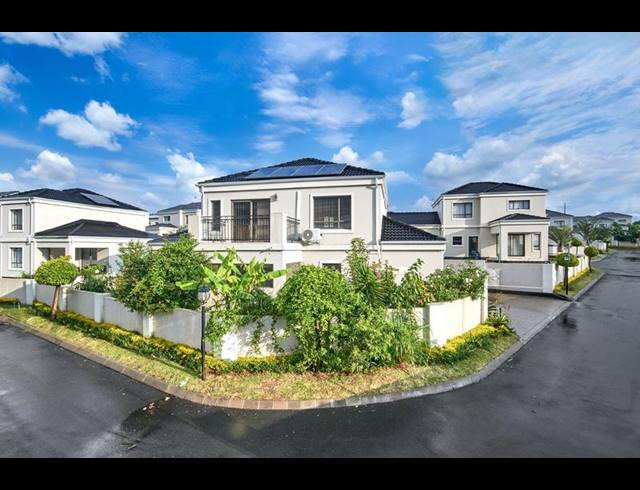 3 BEDROOM TOWNHOUSE FOR SALE IN SUMMERSET